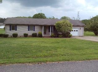 137 Ginger Ln, Camden, TN 38320