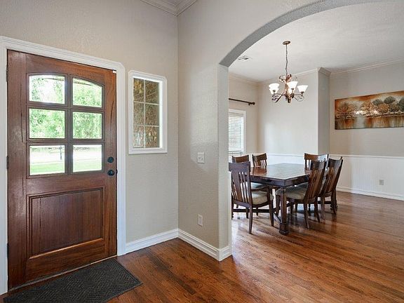 4th image of 705 SW Glen Arbor Ave