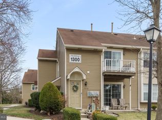 1302 Sedgefield Dr, Mount Laurel, NJ 08054