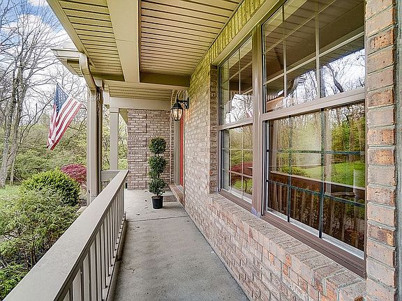 4th image of 11543 Colerain Ave