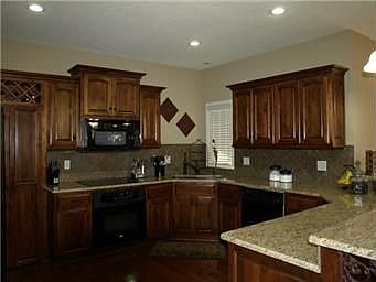 3rd image of 2504 NE Amanda Ln
