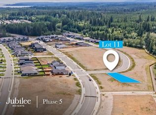 757 Salmonberry St, Campbell River, BC V9H 0G1