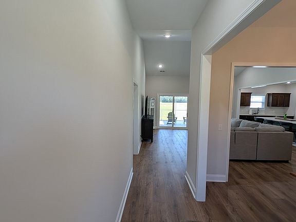 3rd image of 1174 Justice Loop