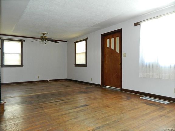 3rd image of 2198 Kenmore Ave