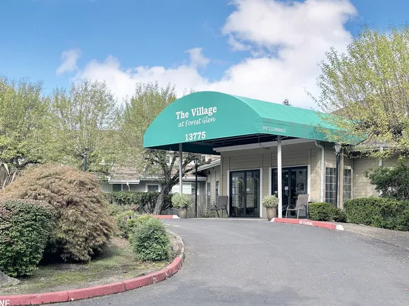 13775 SW Scholls Ferry Rd APT 25, Beaverton, OR 97008