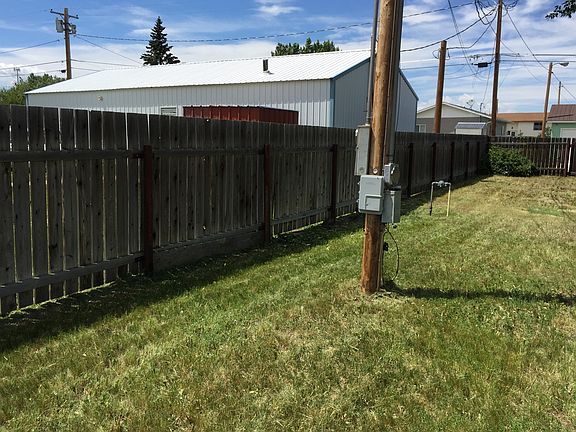 2nd image of 222 6th Ave NE