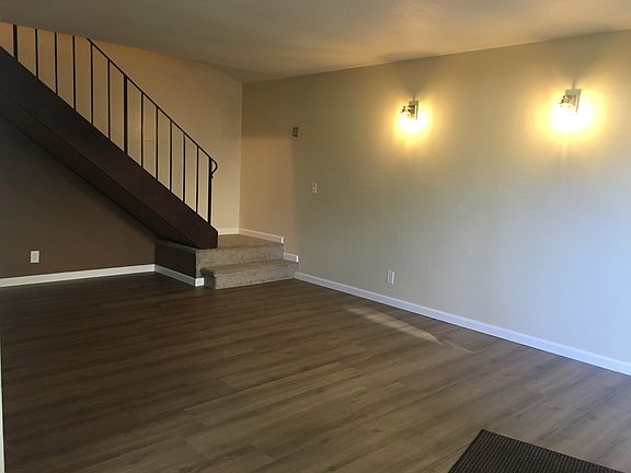 5th image of 3174 Cropley Ave
