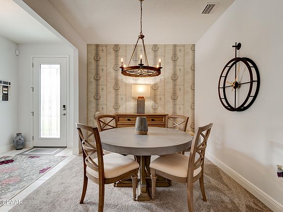 3rd image of 16 Huntington Pl