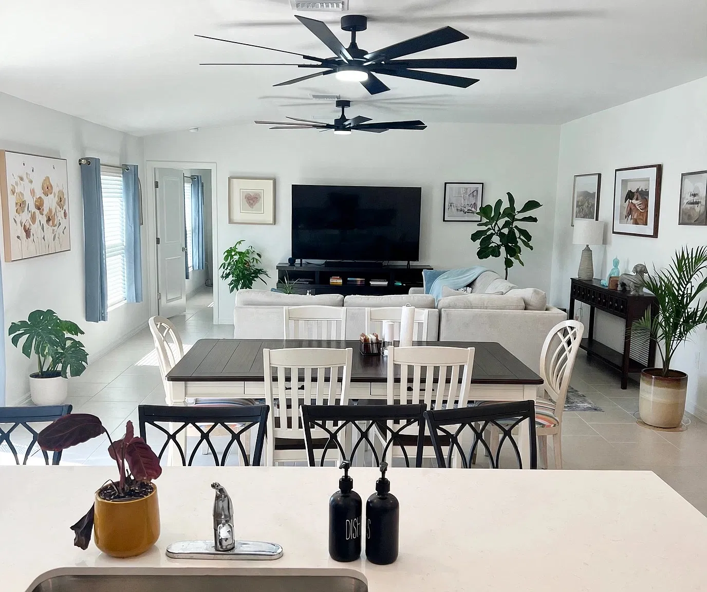 3 bed, 1843 sqft, $2,415 — Photo 4