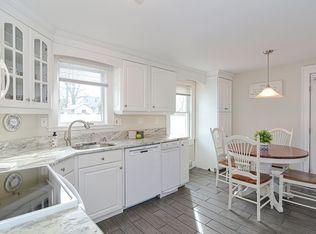 35 Colasanti Rd, Weymouth, MA 02191