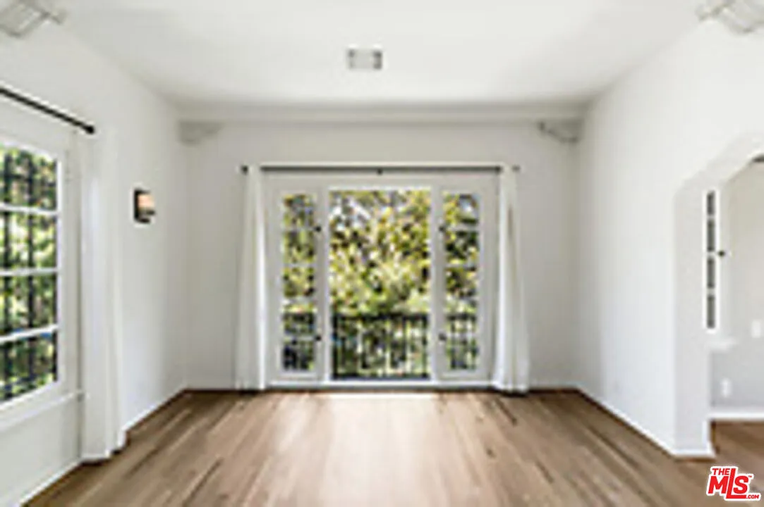 2 bed, 2.0 bath, $6,000 — Photo 3