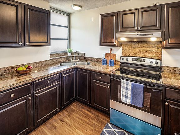 5th image of 1015 Ala Napunani St APT 402