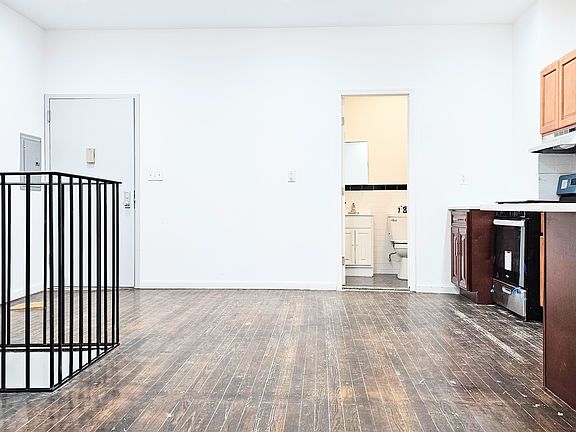 2nd image of 743 40th St #1R