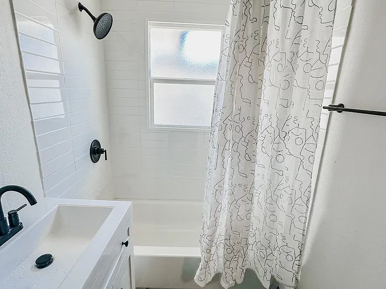 446 N Hancock Ave #446.5 — Photo 3