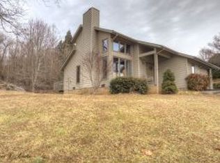 303 Huckleberry Rd, Bluff City, TN 37618