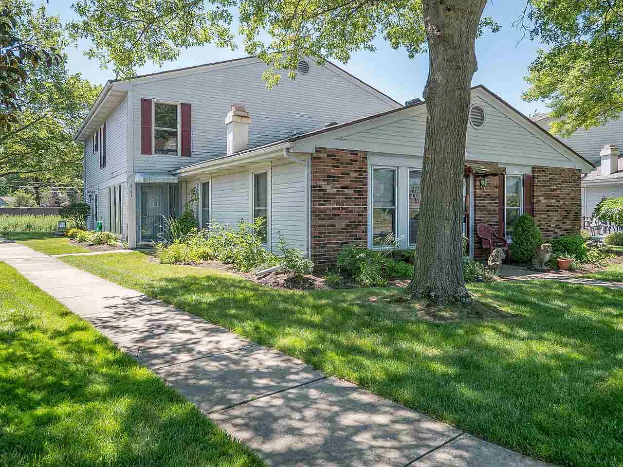 5102 Woodmark Dr photo 1