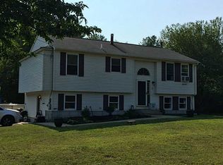 15 Fox Run, West Greenwich, RI 02817