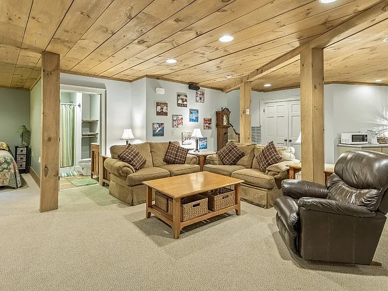 412 Dog Mountain Rd — Photo 25