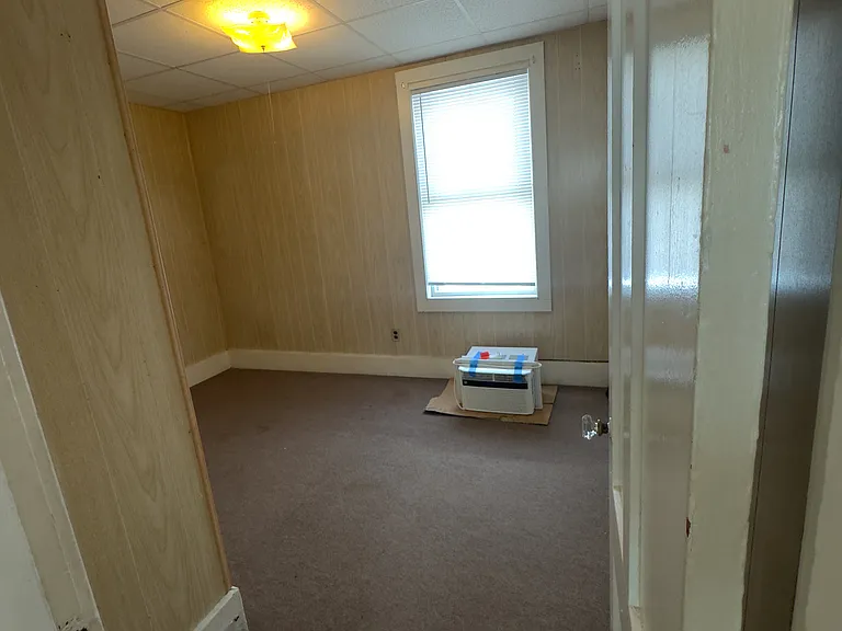 18 Maxwell St #2 — Photo 6
