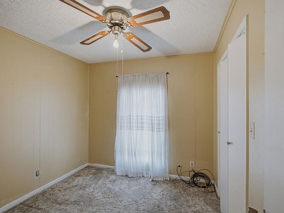 4th image of 205 Vickie Ln