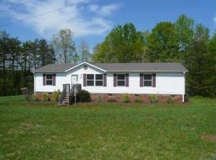 320 Friendly Ave, Reidsville, NC 27320