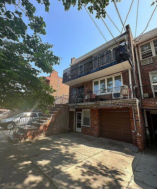 1st image of 1219 E 73rd St