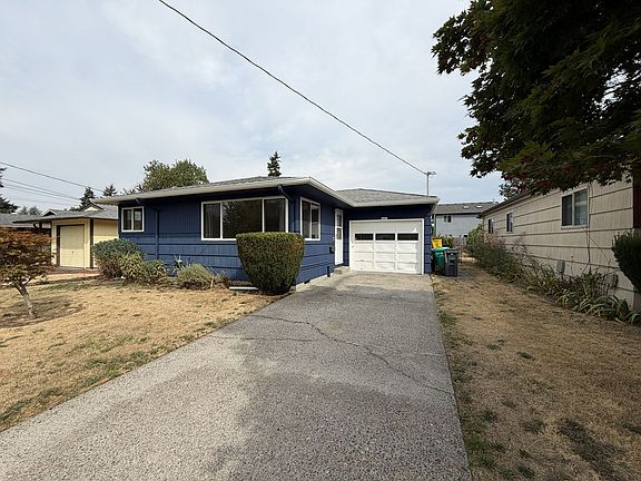 2nd image of 6807 SE Cora St
