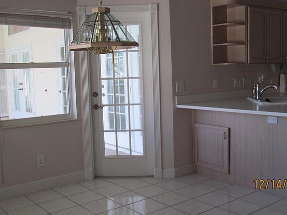 5th image of 5311 SW 11th Ct