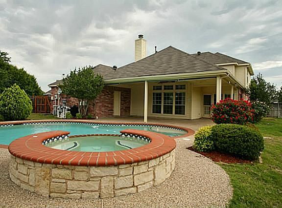5th image of 723 Bonnie Ct