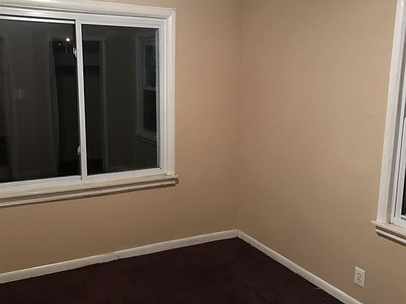 5th image of 1550 E George Ave #1