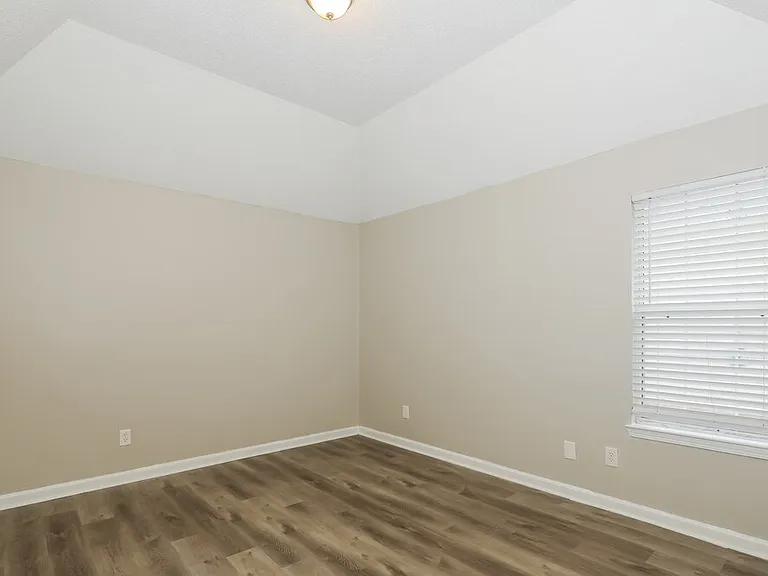 3948 English Valley Dr — Photo 15