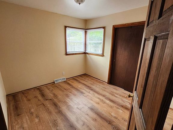 4th image of 8665 W Fond Du Lac Ave APT 2