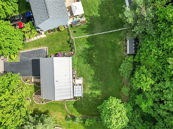 4th image of 989 Bideford Dr