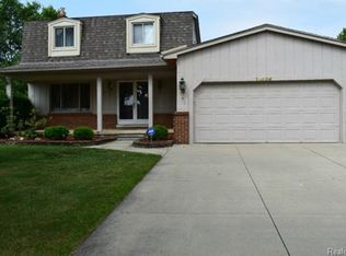 11839 Shetland Ct, Sterling Heights, MI 48313