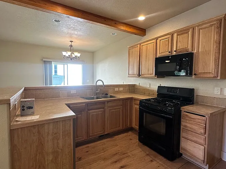 20159 Merriewood Ln — Photo 4