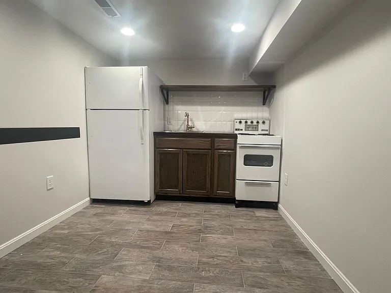 523 Baltimore St #1 — Photo 5