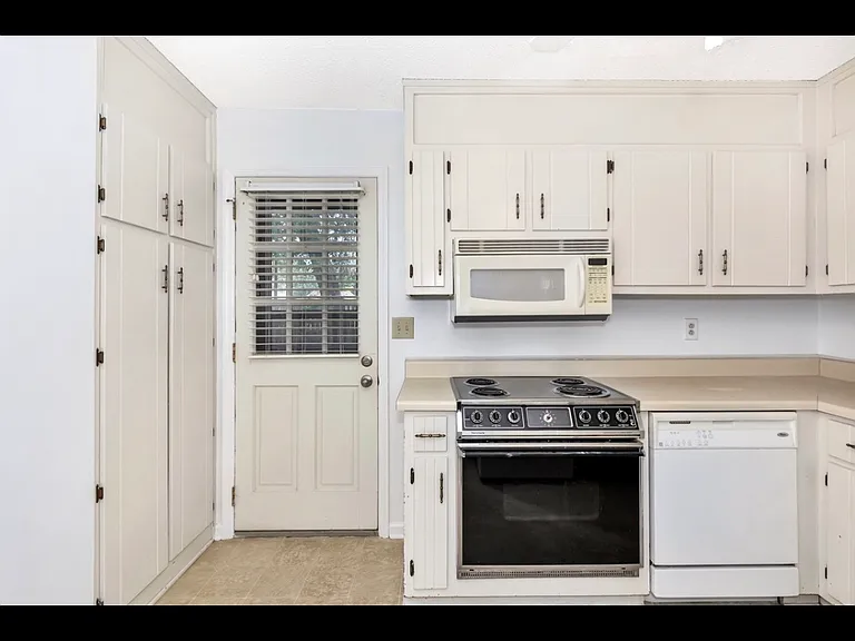 8147 Oldfield Rd SW #1 — Photo 20