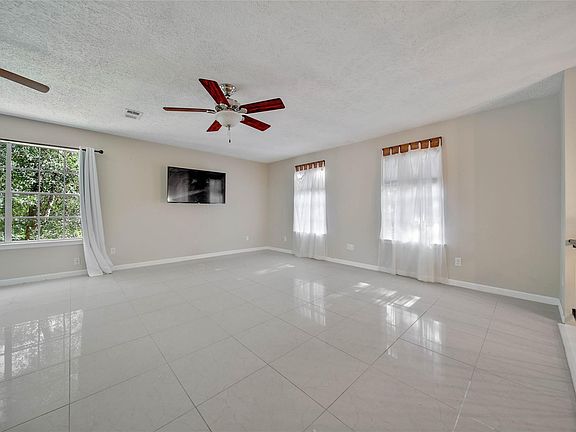 5th image of 2603 Rosewood Pl