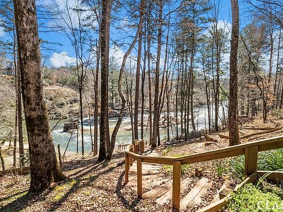 4th image of 36 Mountain River Lane