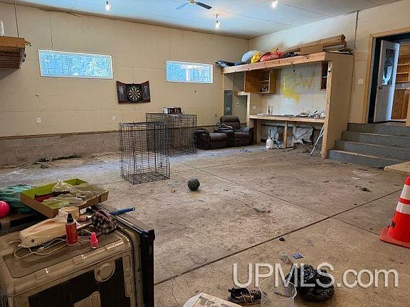 4th image of 1003 W A St