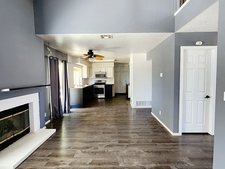 39306 Fieldcrest Cir — Photo 7
