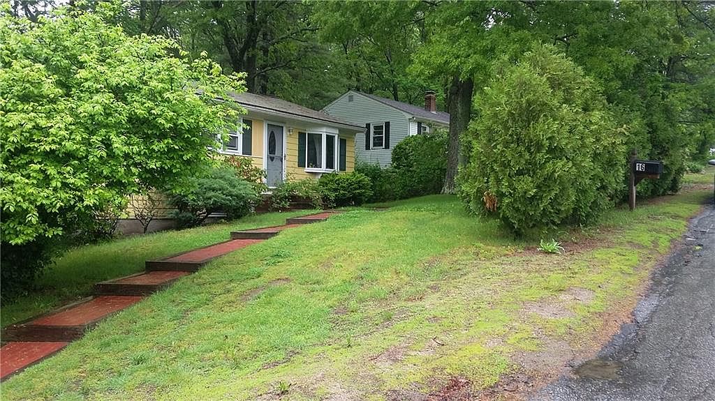 16 Whipple Rd, Smithfield, RI 02917 Zillow