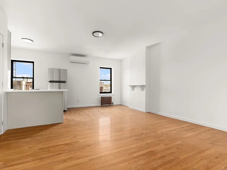 380 Monroe St #3 — Photo 2