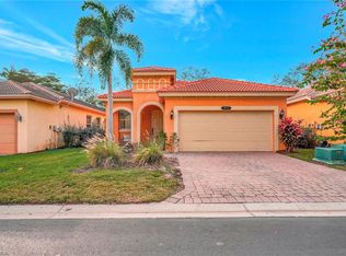 20612 W Golden Elm Dr, Estero, FL 33928