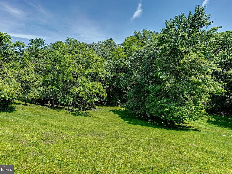 2708 Shanandale Dr — Photo 47