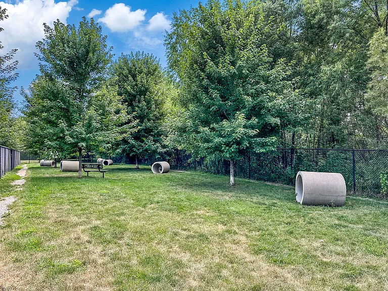 Capitol Grove Apartments — Photo 26