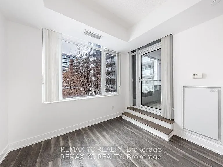 525 Adelaide St W #217 — Photo 7