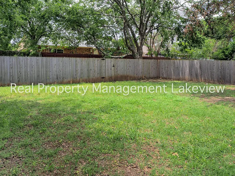 534 Oldbridge Dr — Photo 17