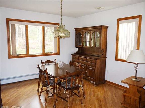 5th image of 76 Tallwood Dr
