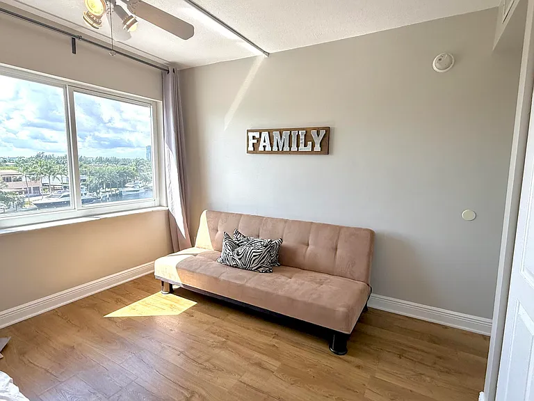 401 Golden Isles Dr #409 — Photo 20